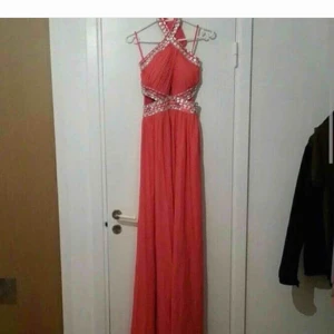  - Balklänning eller klänning till bröllop e