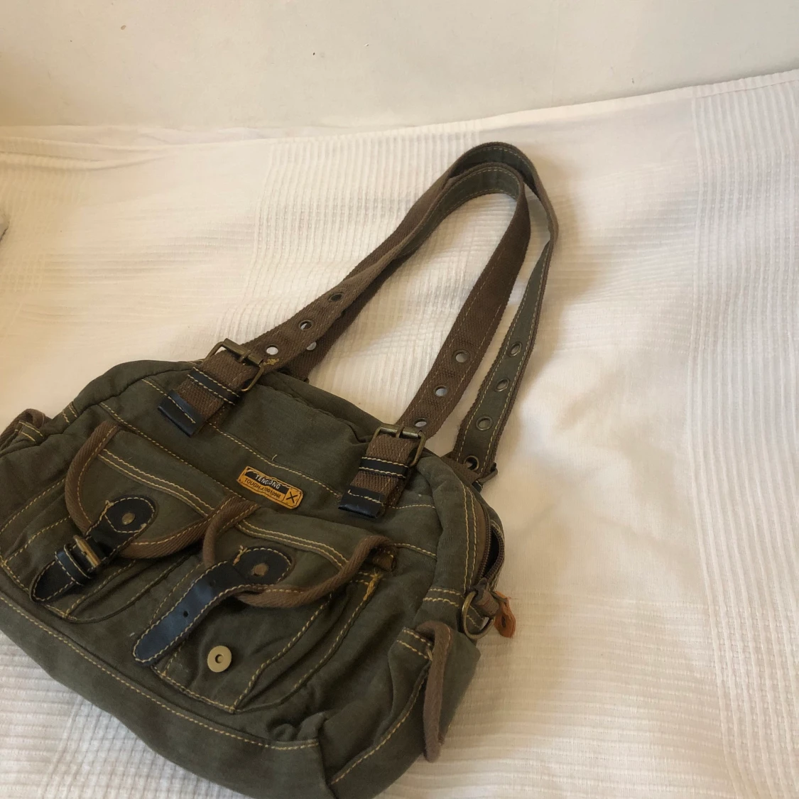 Teng long axelremsväska 