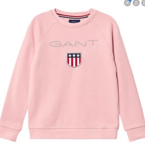 Gant tröja - 😍Säljer denna populära tröja från gant 😍 köpte för ca 800kr och säljer för 200kr😋 priset går såklart att diskuteras 