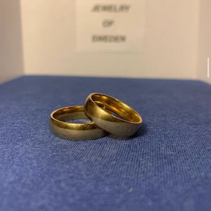 Ringar  - Säljer guldfärgade ringar                                                     