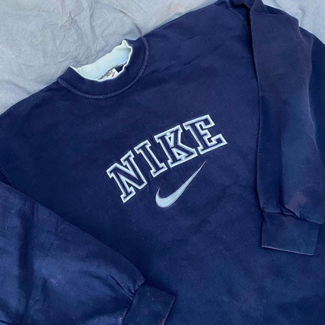 Vintage Nike sweatshirt Large - 90