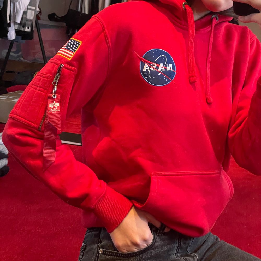 NASA hoodie - Huvtröjor & Träningströjor | Plick Second Hand