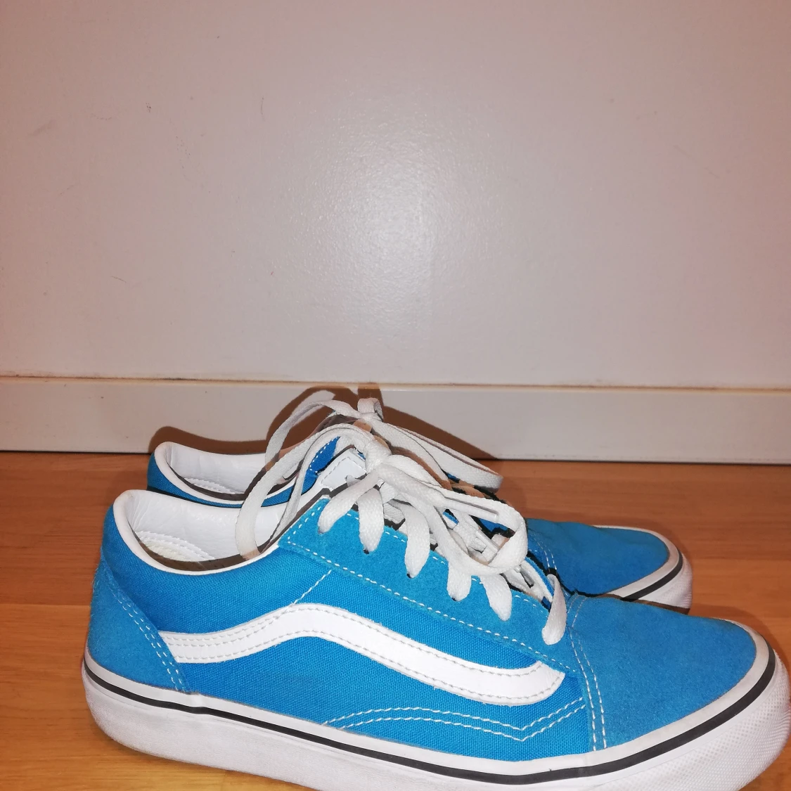Blåa vans strl 37