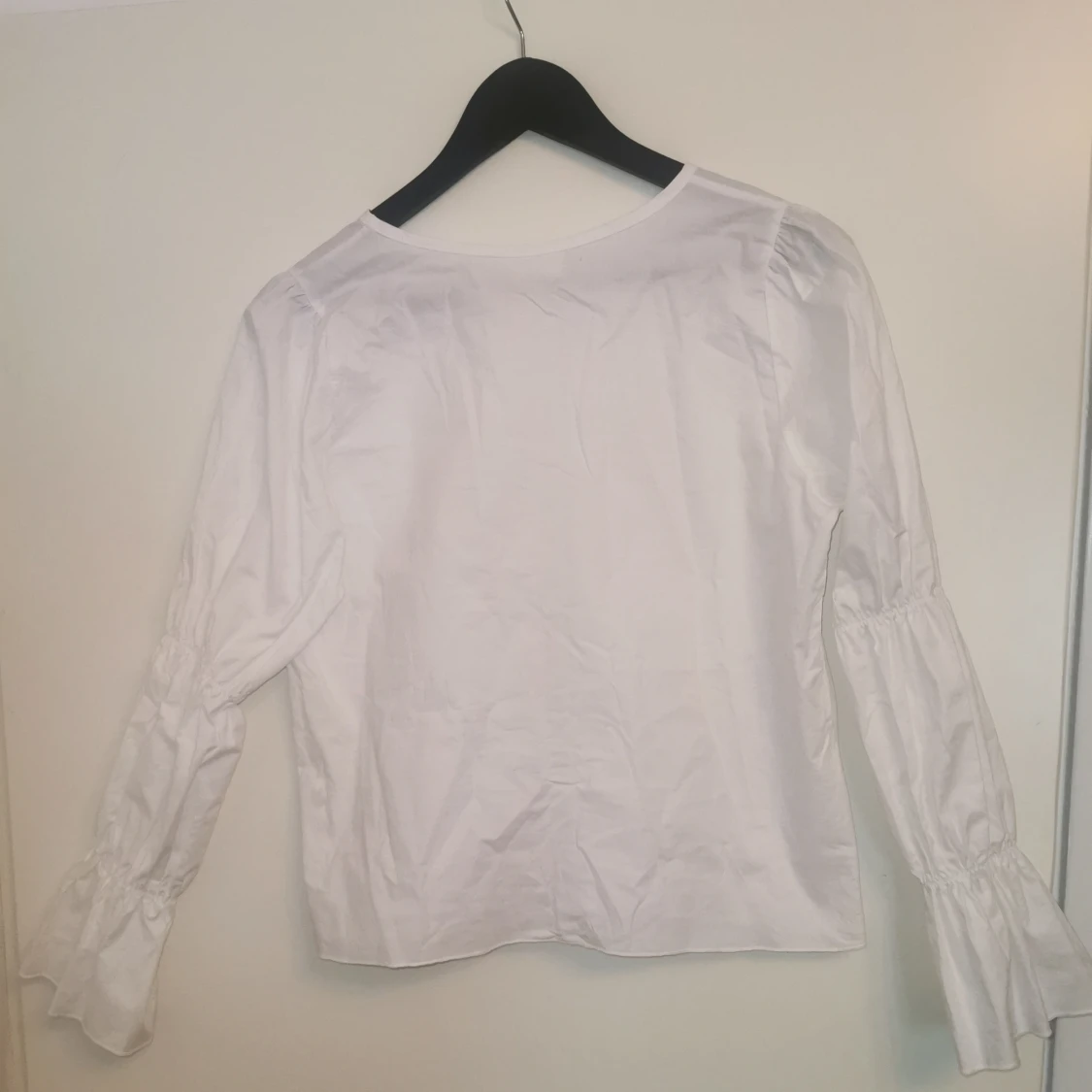 Free kisses vit blus - 90