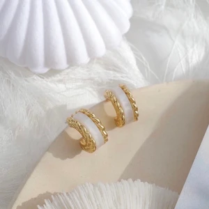 Fina örhängen  - Säljer örhängen som är helt Nya!💕 material är sterling silver 925 price 90kr 