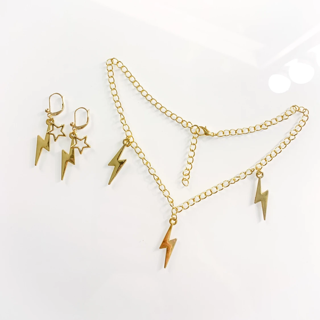 Blixthalsband och örhängen⚡️