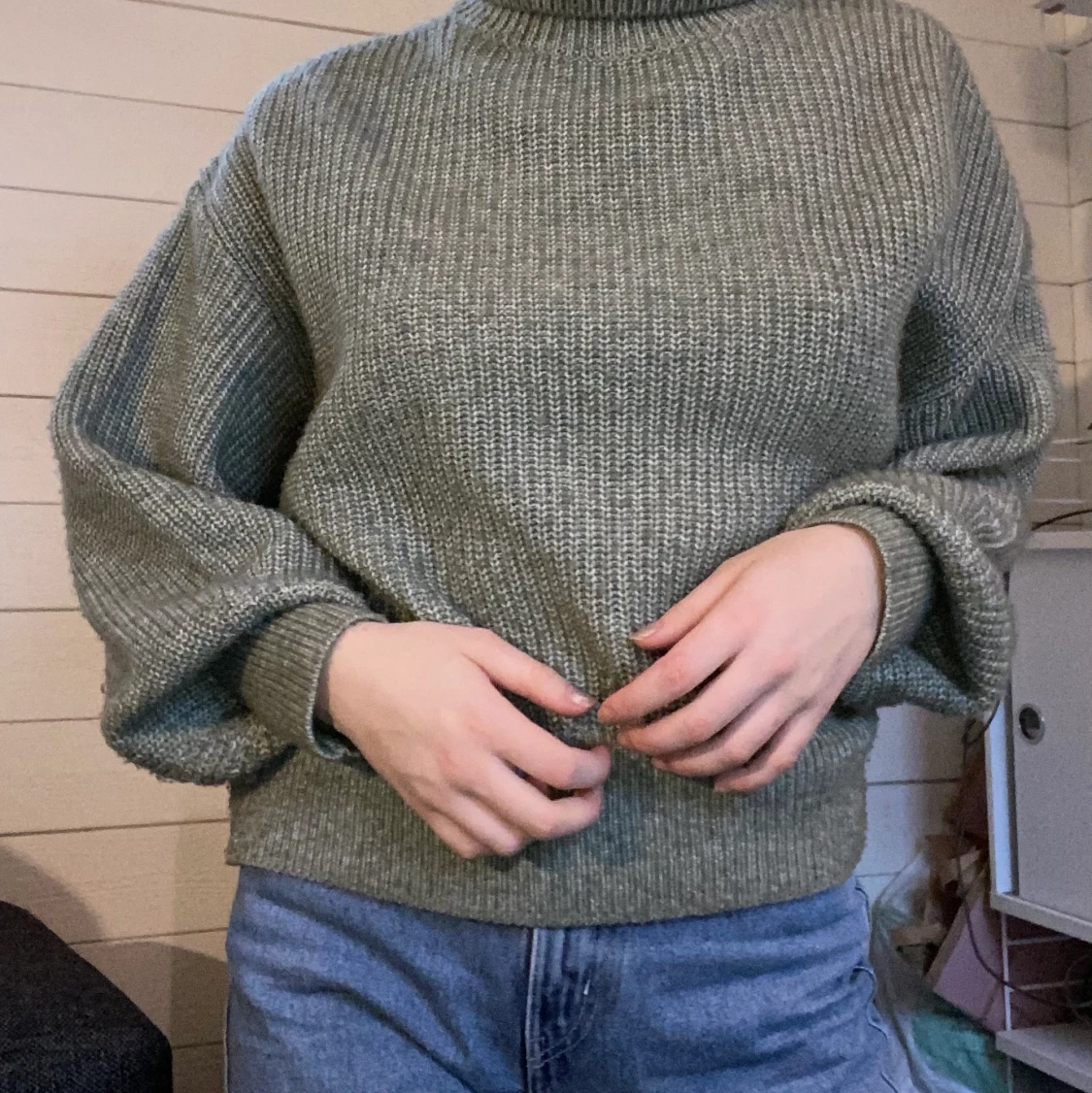 Grön stickad tröja med polo - 90