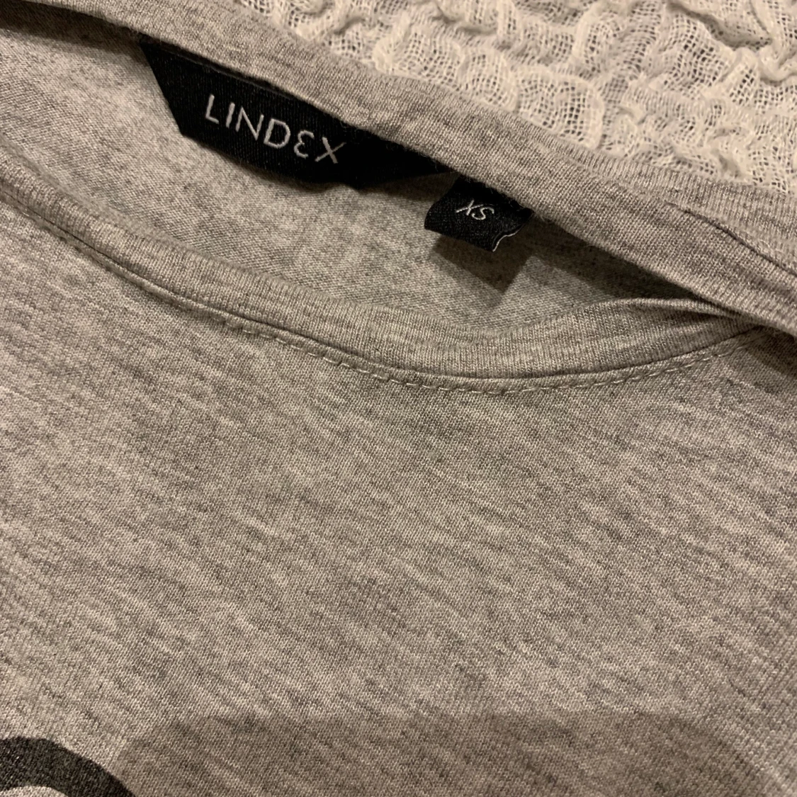 Grå tshirt i XS - 91