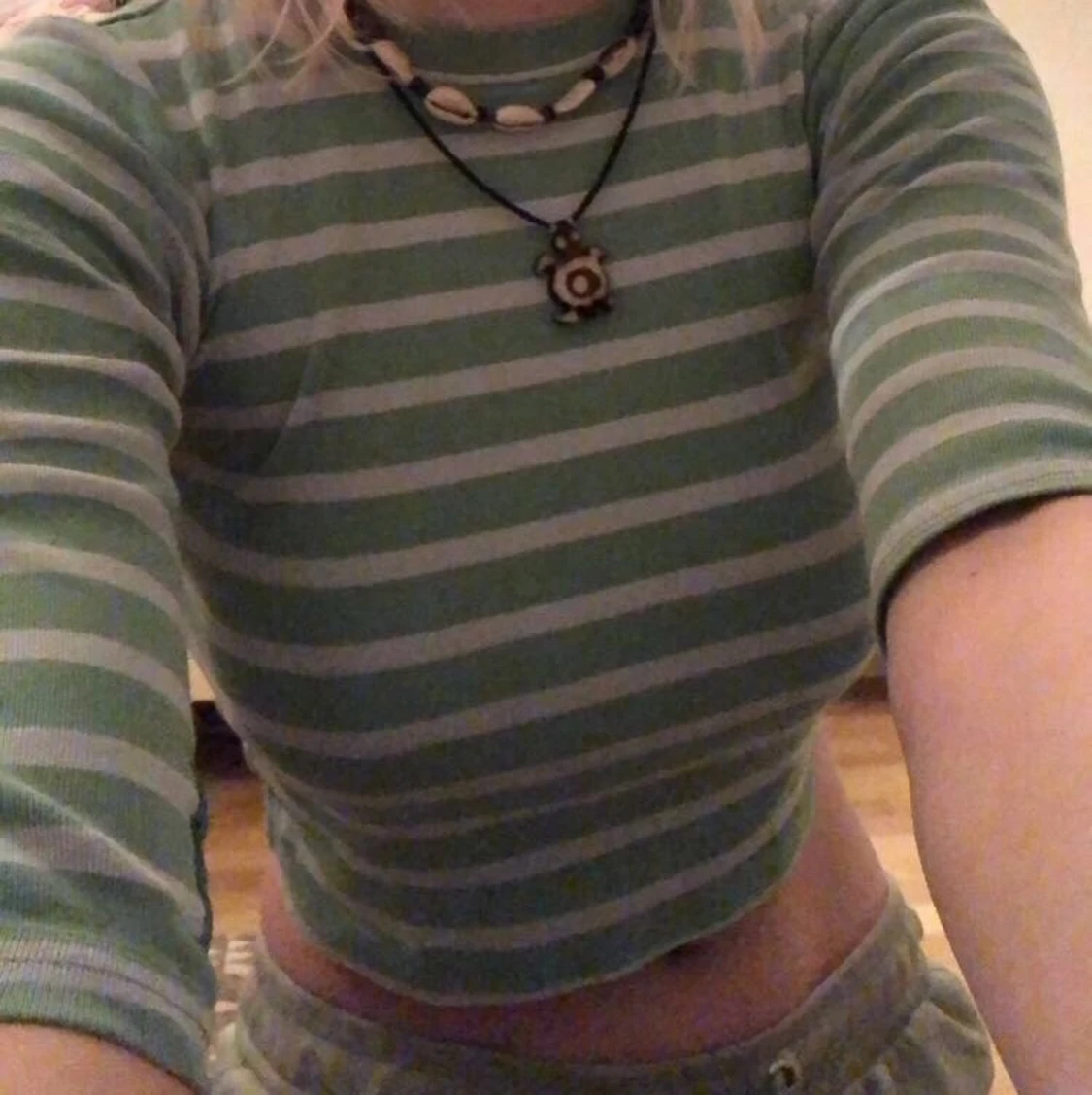 Grön/vit randig magtröja - 90