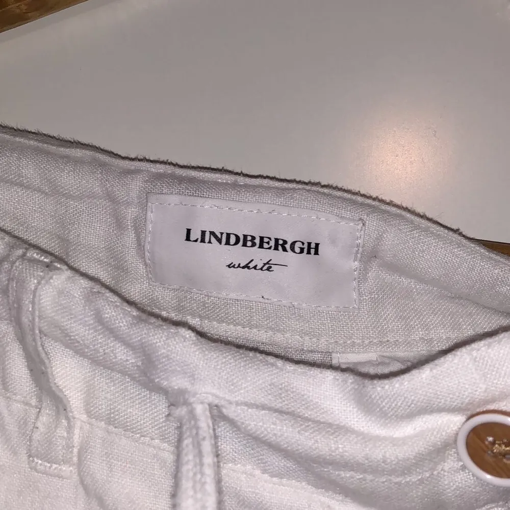 Linnebyxor från Lindbergh storlek: M.  Kan skicka (köparen står för frakten). Jeans & Byxor.