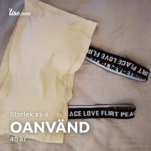 Oanvänd S - Storlek S men jag skulle säga att den passar mer XS 