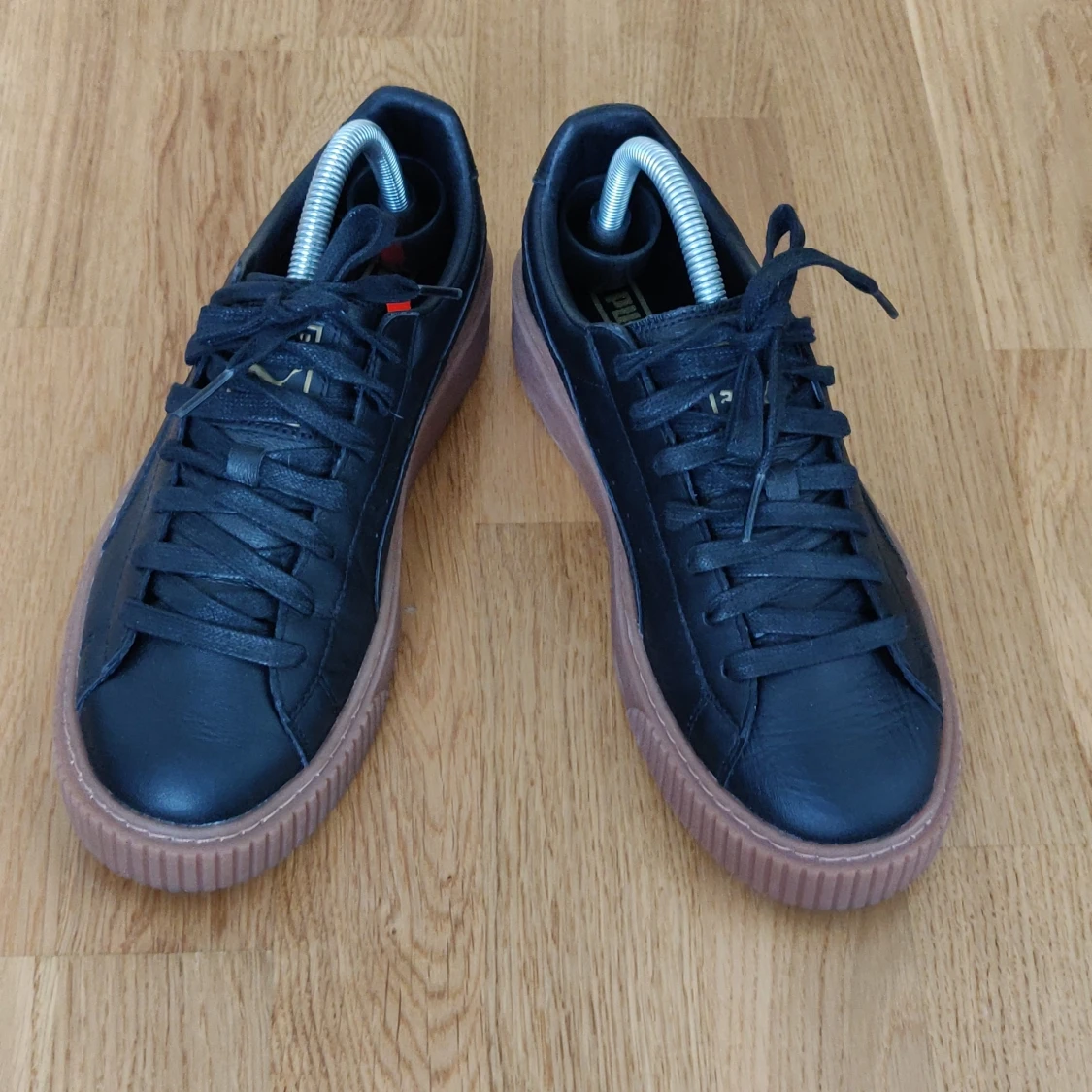 Puma svarta läder skor stl 40