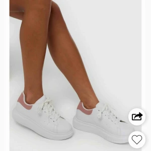  - säljer de här underbara skorna som är använda en gång! För småa för mig och jag har 37,5