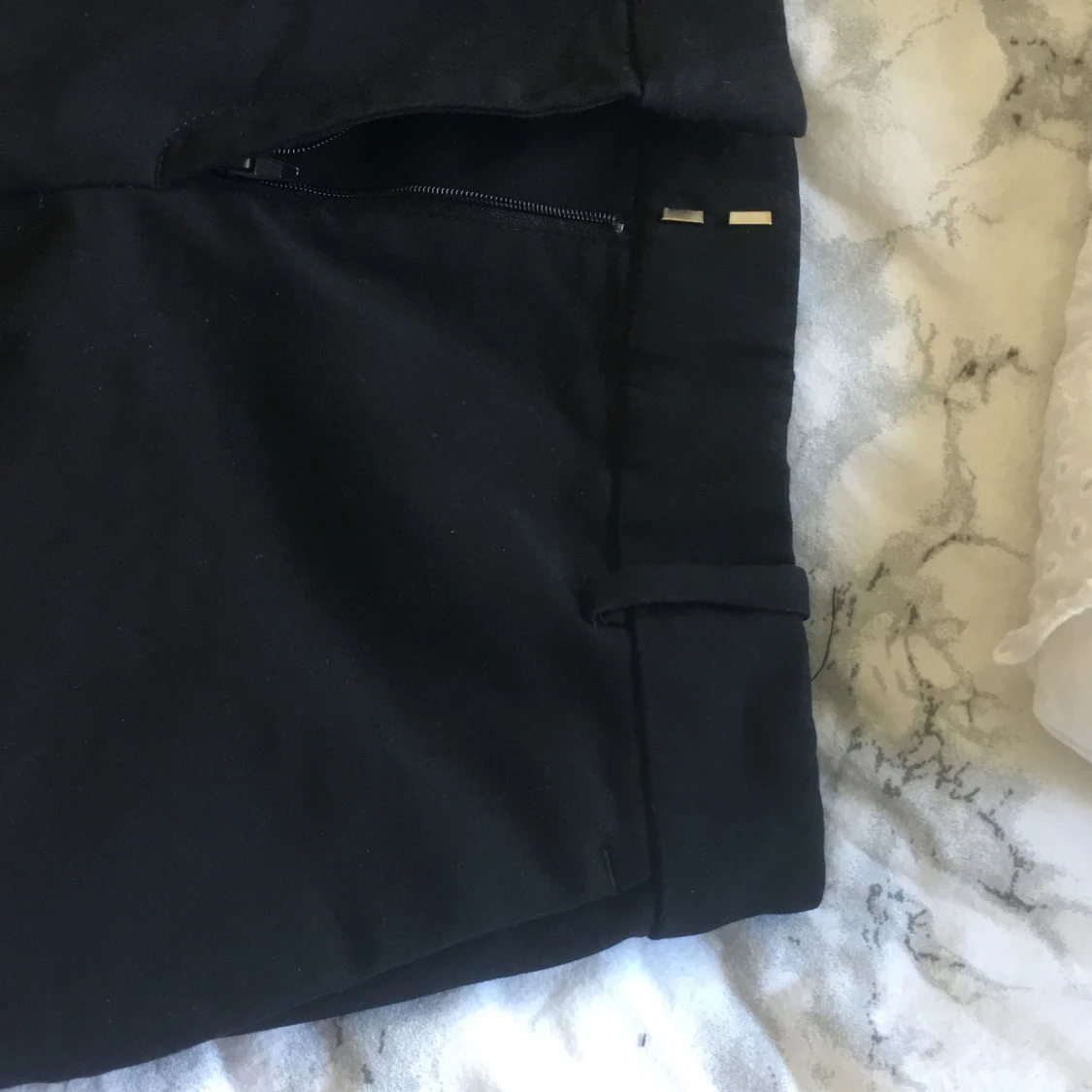 Svarta kostymbyxor från hm - 91