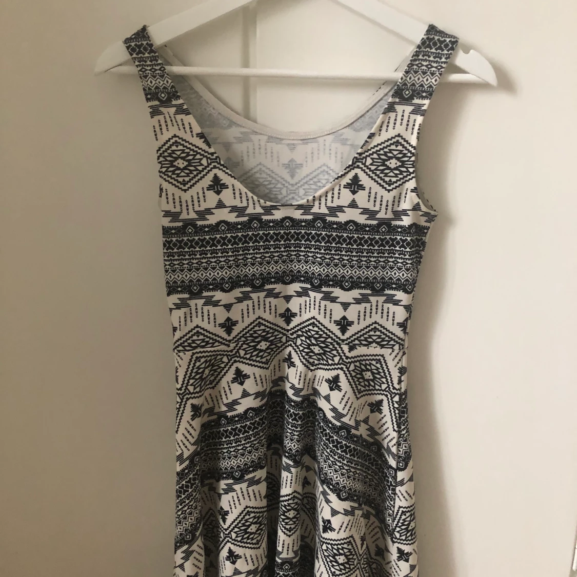 Svartvit klänning  - 90