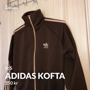 Adidas kofta  - I nyskick passar s och xs 