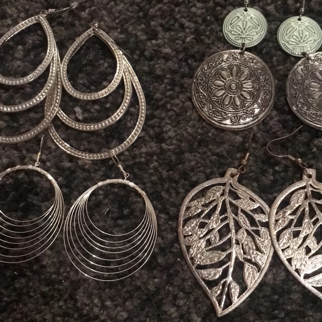Silvriga Örhängen  - 90