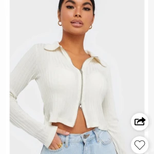 HELT NY tröja från NLY - Helt ny tröja från Nelly som endast är prövad! Köpte tyvärr fel storlek. 