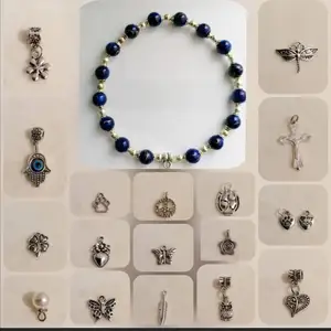 Alla armband hittat du på mitt Instagram @emilysmycken  Designa ditt eget armband av glaspärlor. Välj armband eller pärlor/färger. Välj charm/hänge  Välj längden (12-15 eller 18 cm) Beställ! 🌼  Beställning via DM Tar Swish och Paypal Postas genast och skickar video/bild bevis. Säljer även via Tradera @emilysmycken  