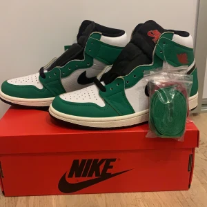 Air jordans 1 high og  - Säljer mina jordans helt nya oanvända storlek 38 