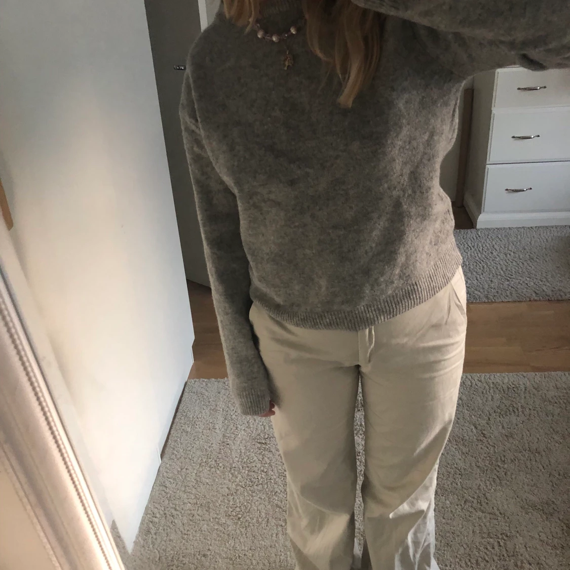 Grå stickad tröja - 90