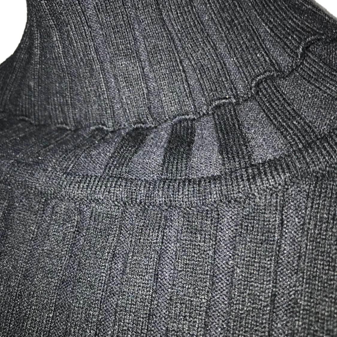 ZARA - svart polo i S  - 90