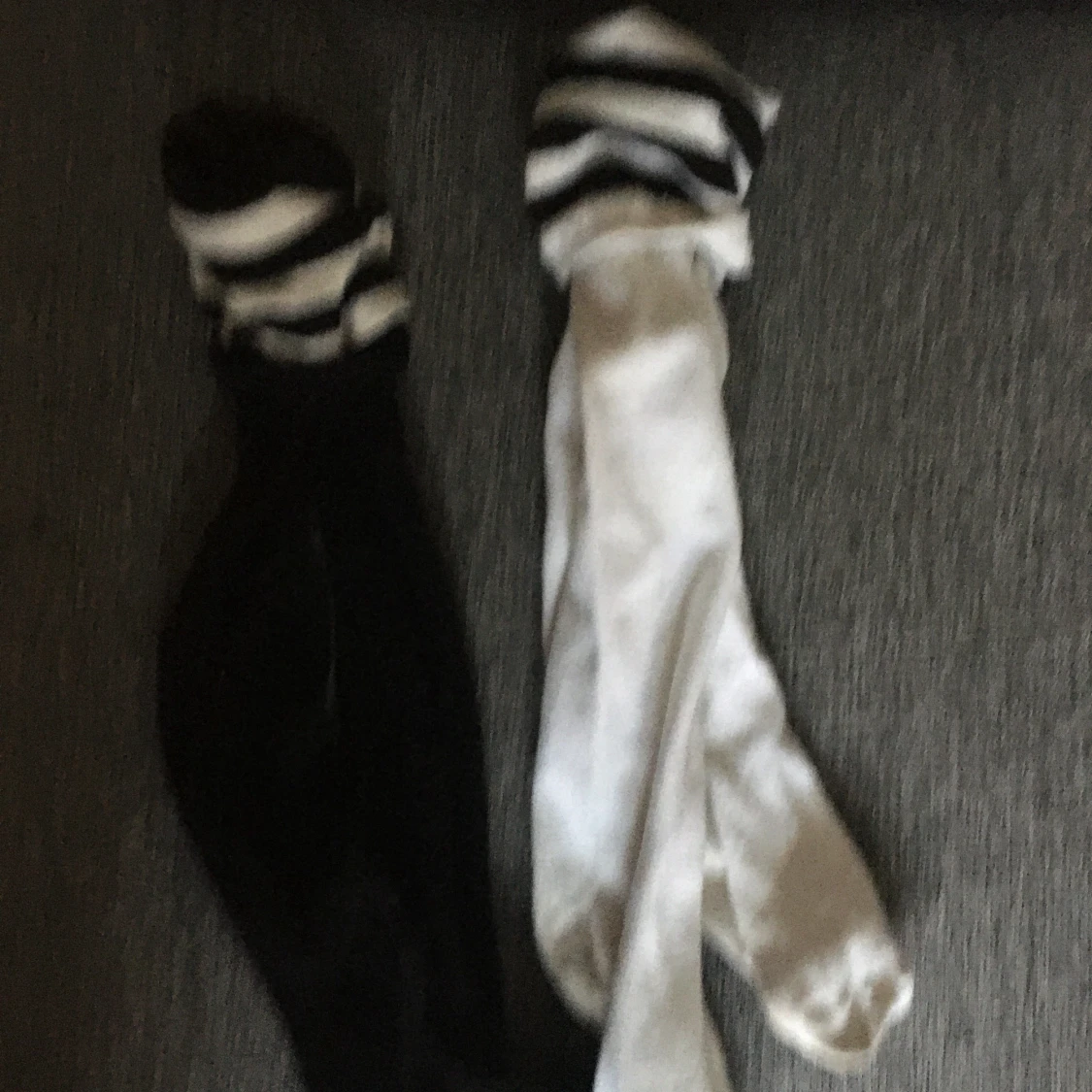 Knästrumpor svart och vit