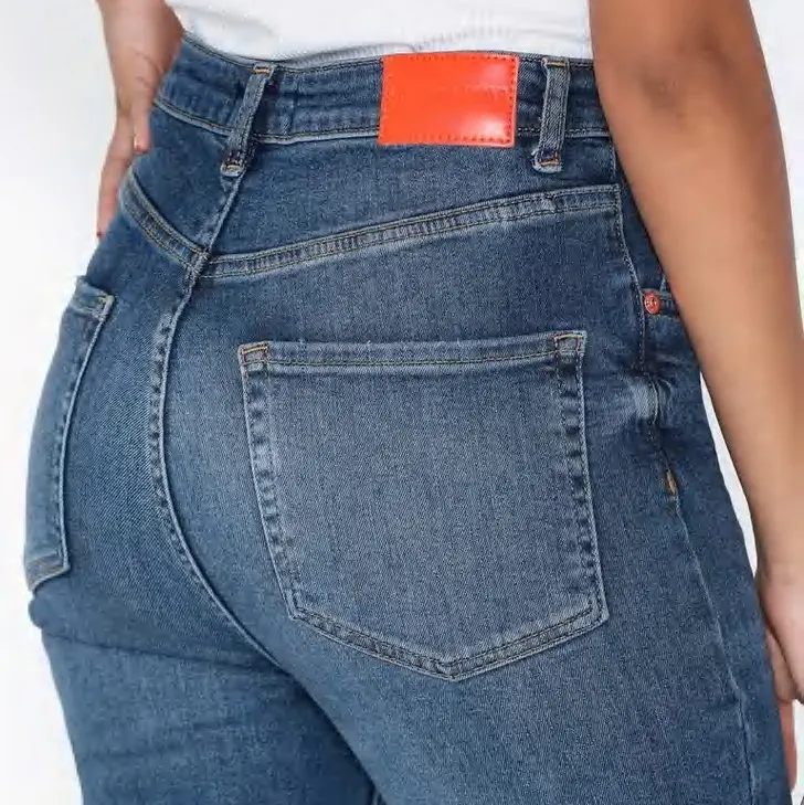 Jeans ifrån O-More, använda 2-3 gånger enbart. . Jeans & Byxor.