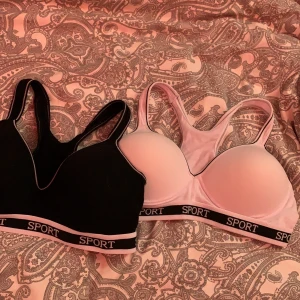 Sport bh - Aldrig använd pga fel storlek,                                skulle säga passar S/m skönt tyg. Köparen står för frakt annars kan ni skriva privat om ni bor i närheten original pris 450kr 