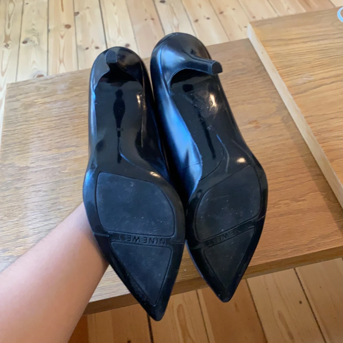 Nine West classic black pumps - 90