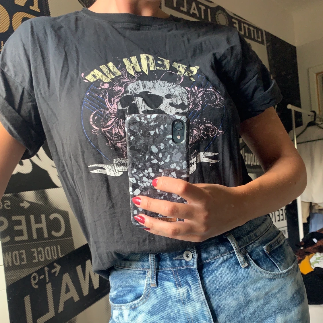 Svart t-shirt med tryck  - 90