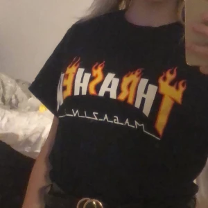 Thrasher - Använd få gånger och är i storlek M men är väldigt liten i storleken köparen står för frakten