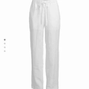  - Ett par linnebyxor från märket Malvin. Aldrig använda utan blev kvar pga att jag skickade tillbaka dom för sent  Passar även en 36:a