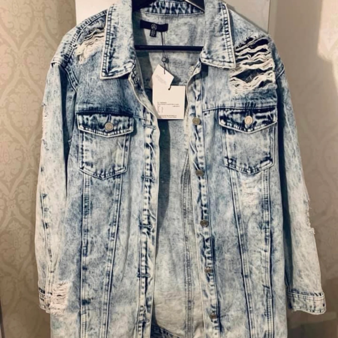 NY JEANS JACKA FRÅN MISSGUIDED STORLEK36 - 90