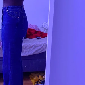 Yoko jeans 🌀 - Yoko jeans från Monki i väldigt bra skick. Är 175cm lång och de är lite för korta för mig