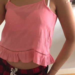 Rosa linne - Linne från hm! skriv för fler bilder!! Pris kan självklart diskuteras🥰