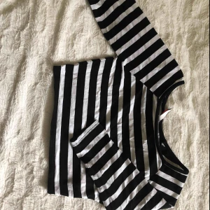  - Magtröja från new yorker, använd några gånger, skön och enkel att matcha