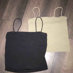  - Svart å militär grönt linne från Gina. Jätte sköna å fina. Finns bättre bilder på det gröna linnet