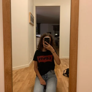 Levi’s tröja - Levi’s tröja som endast använd ett fåtal gånger