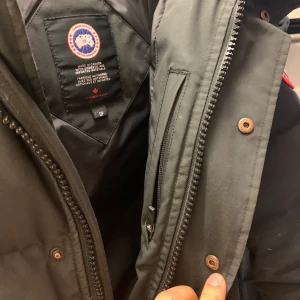 Canada Goose jacka  - Felfri är typ som ny säljer för har flera Jackor.....
