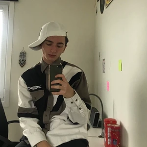 Skjorta cowboy/girl/vem du än är - Köpte på second hand inte min stil 