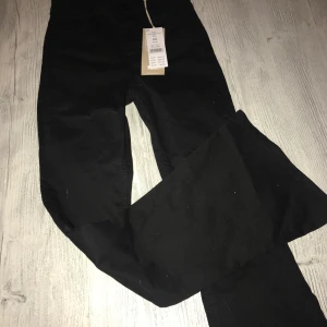 Xs  - Nya jeans från Gina tricot med lappen kvar. Nypris 399kr 