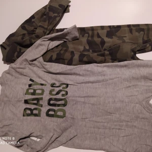 Två pack pyjamas 74/80 baby boss camo - I använt men gott skick.