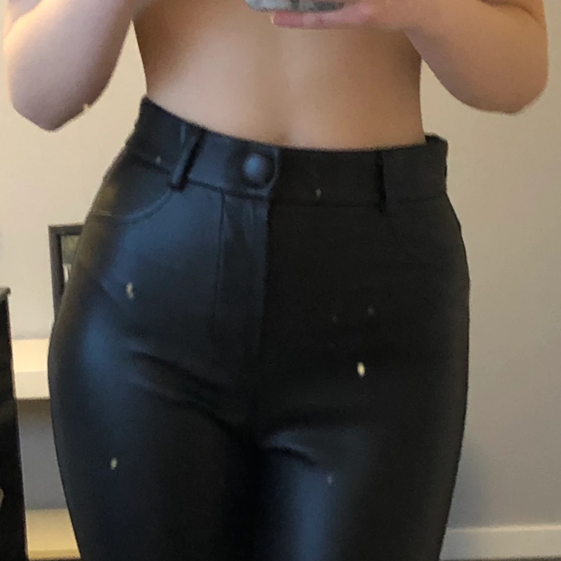 Assnygga skinnbyxor - 90