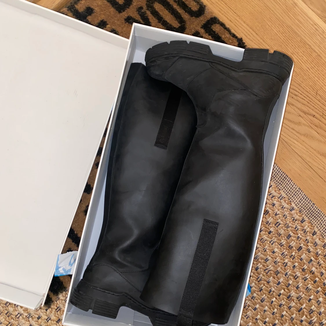 Ganni gummistövlar 39 slutsålda  - 91