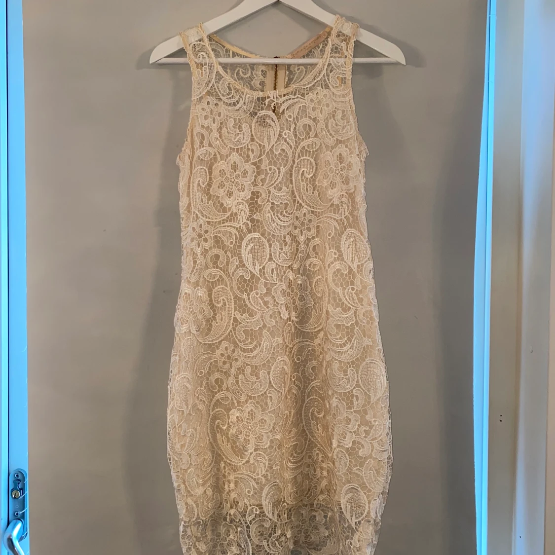 En fin klänning till salu