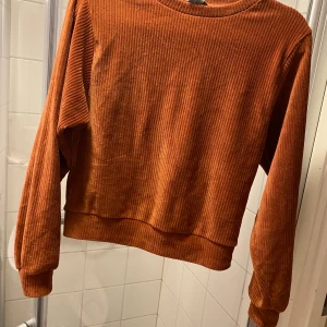 Manchestertröja  - Brun Manchestertröja i storlek xs