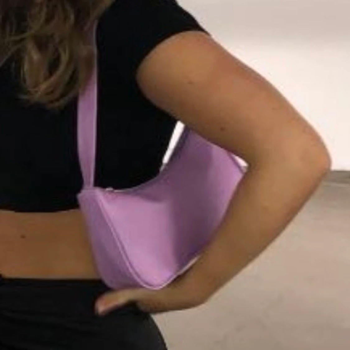 superfin ljuslila shoulder bag - oanvänd! - 91