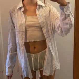 skjorta - jättefint skick! kan mötas på söder eller frakta💗
