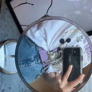 Pastell bälte  - Ett super trendigt pastell lila bälte, som tyvärr är för litet för mig✨💜 